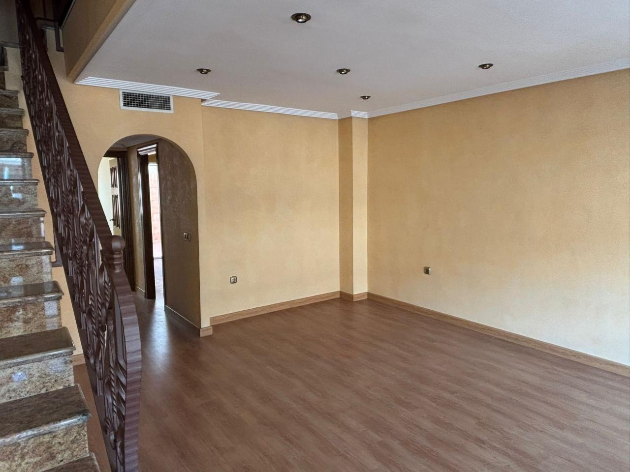  Excelente duplex en Mula ref.146